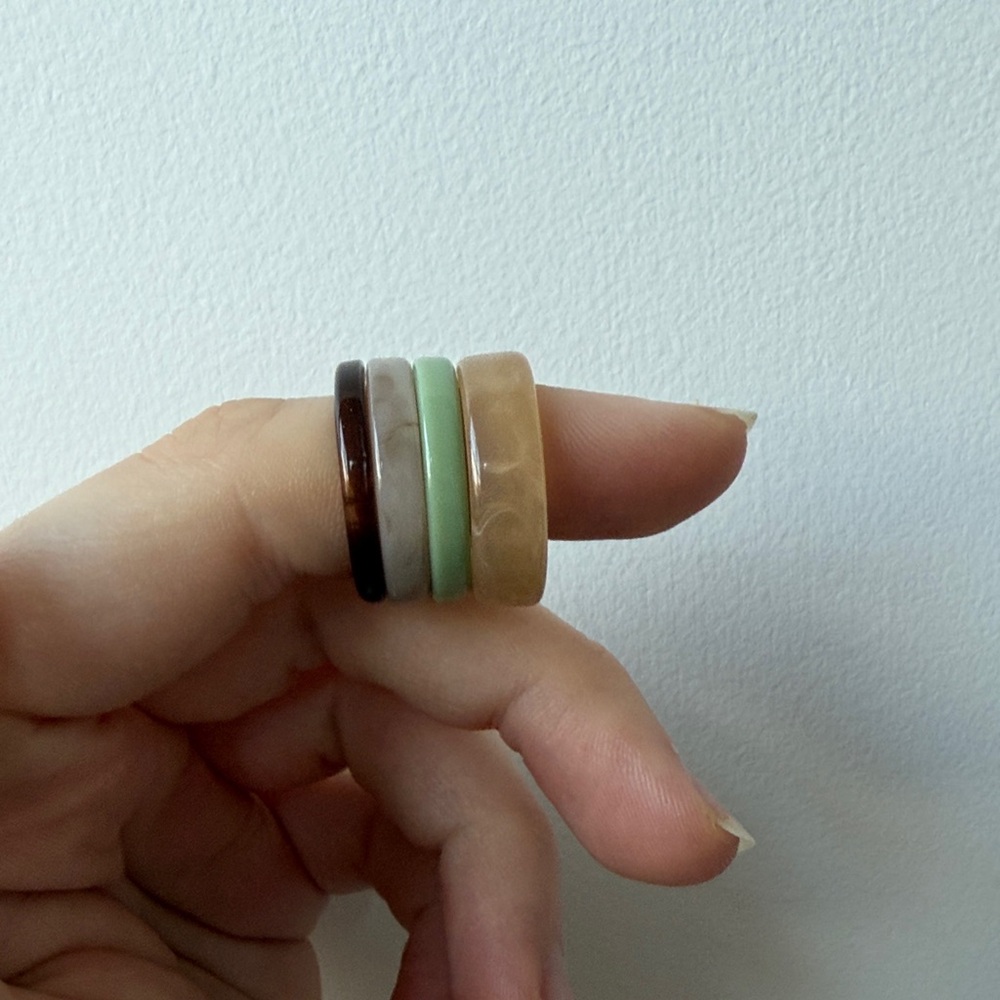 Elegant Multi-Color Rings Set